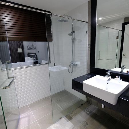 Hotel The Tung à Pattaya Extérieur photo