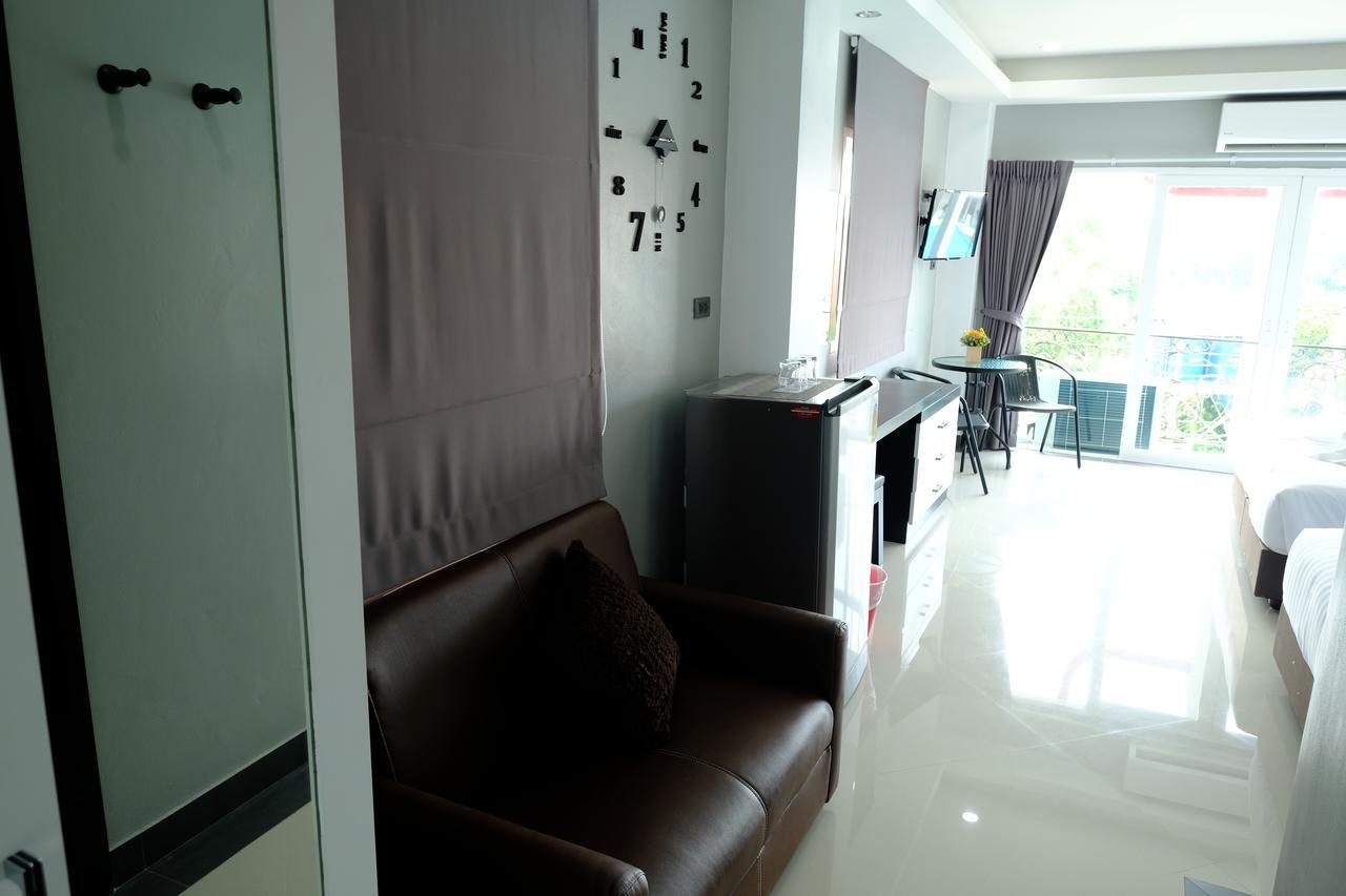 Hotel The Tung à Pattaya Extérieur photo